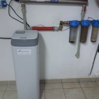 Zmiękczacz wody SoftAqua 22 plus lampa UV
